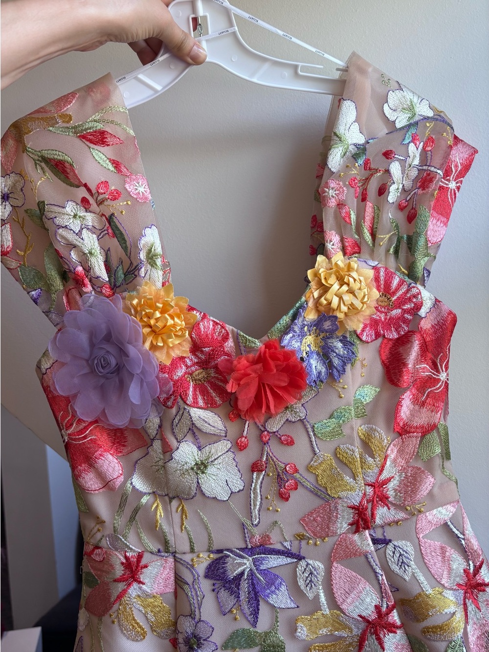 Elliatt Floral-Embroidered Dress - Picture 2 of 4